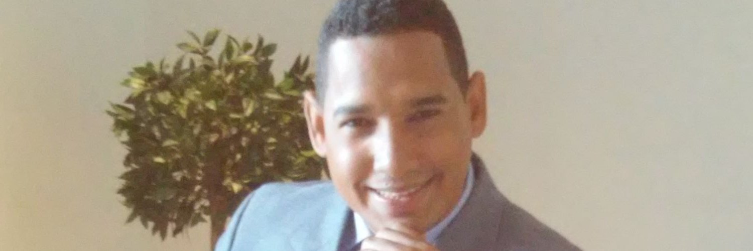 Miguel Martínez banner