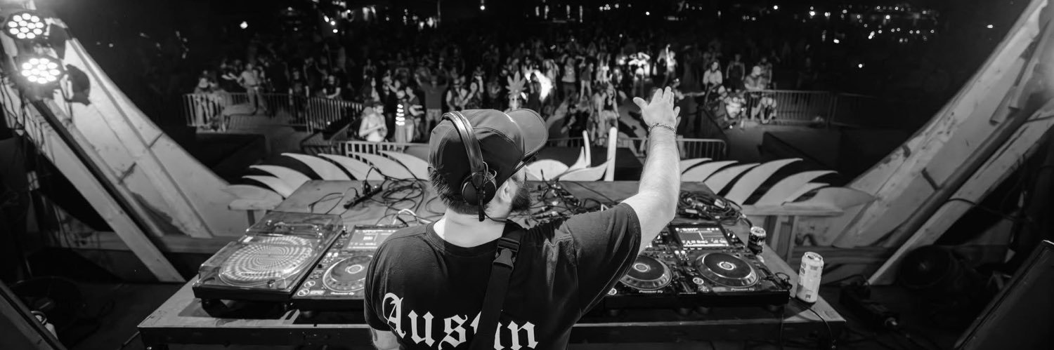 oldgoldinfinity's profile banner image