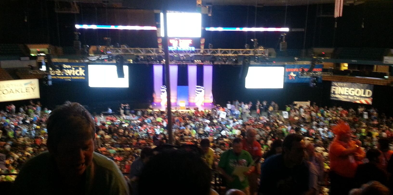 Dan MacNeil banner