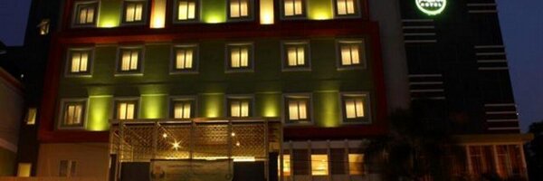 PoseIn_Solo Profile Banner