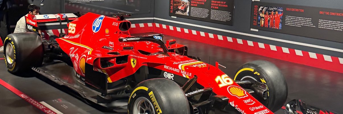 efezoroglu_'s profile banner image