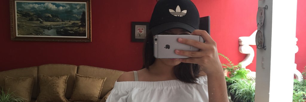 ItsSarahXime's profile banner image