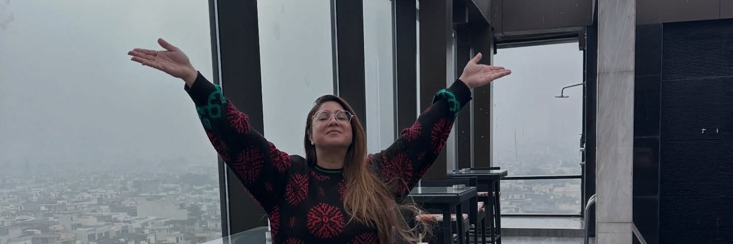 anika30sh's profile banner image