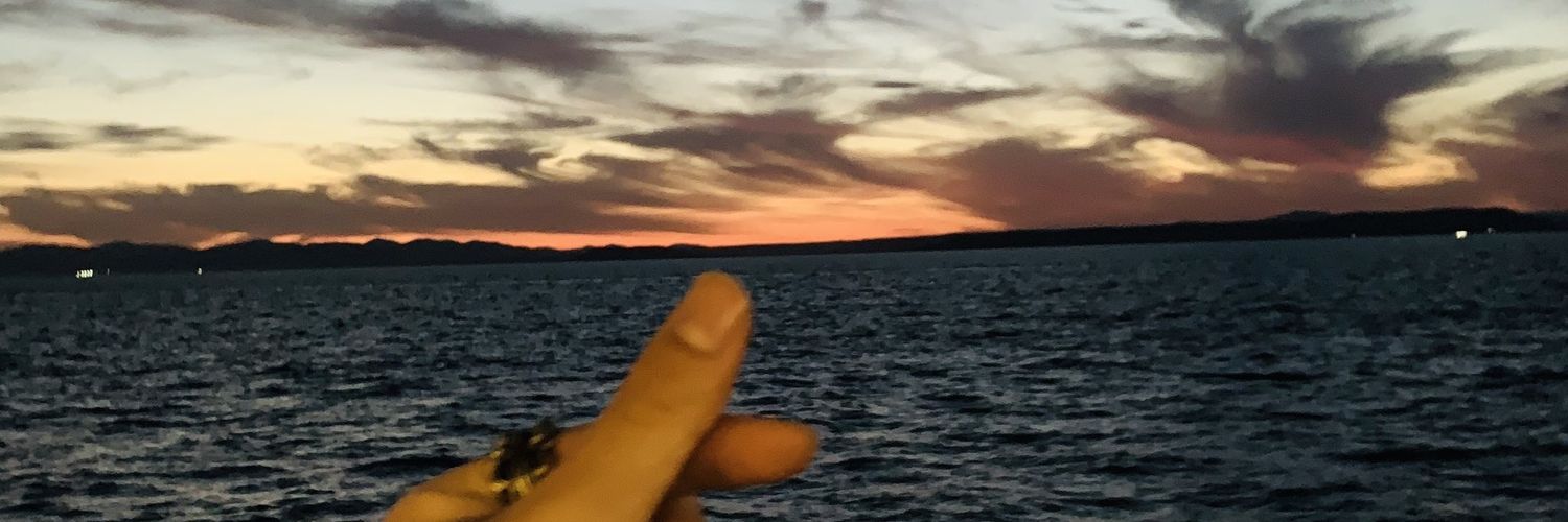 cikainnn's profile banner image