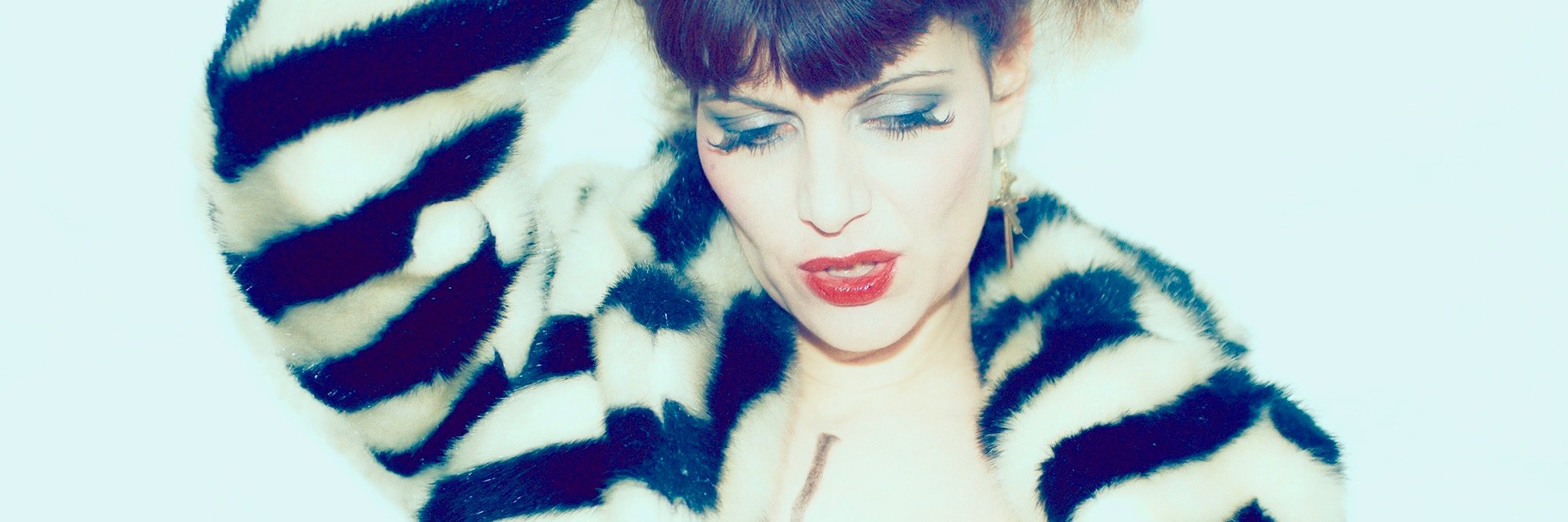 LOLAVONDAGE's profile banner image