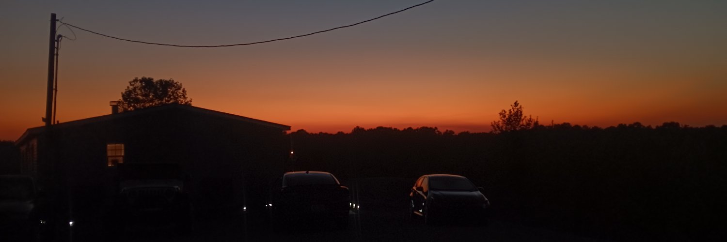 robynrenee98's profile banner image