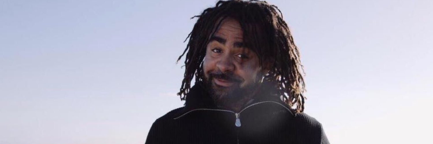 Patrick Owomoyela banner