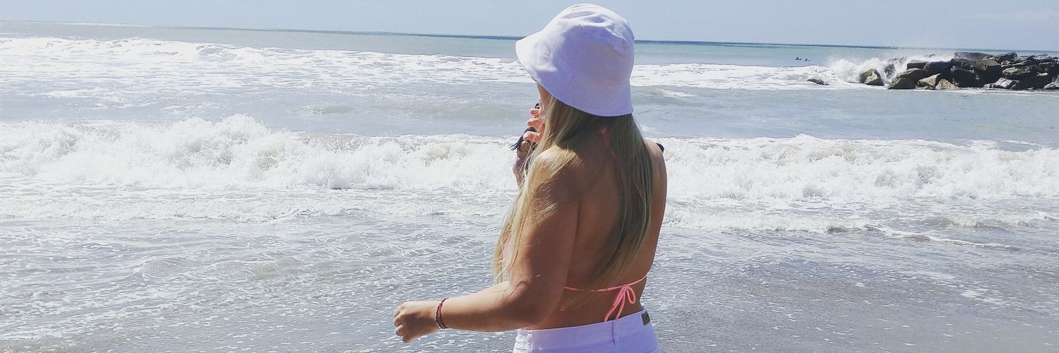 FlorLopez32's profile banner image