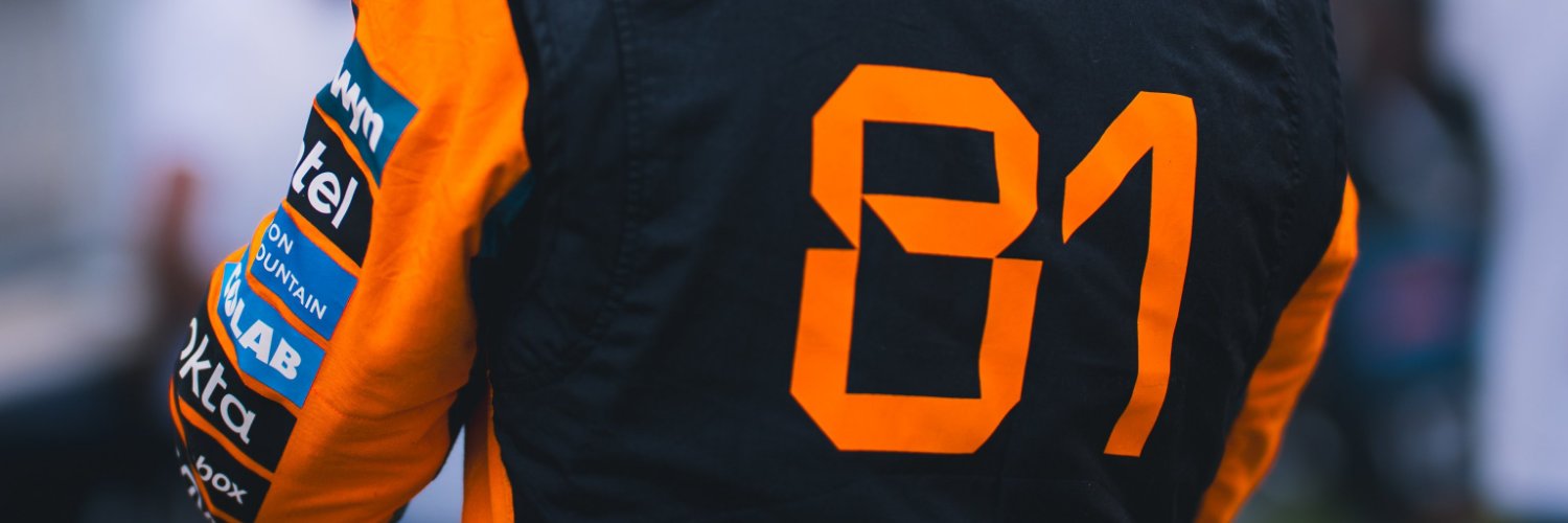seraazip's profile banner image