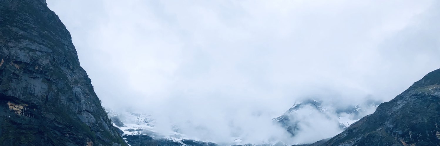 yhmnin's profile banner image
