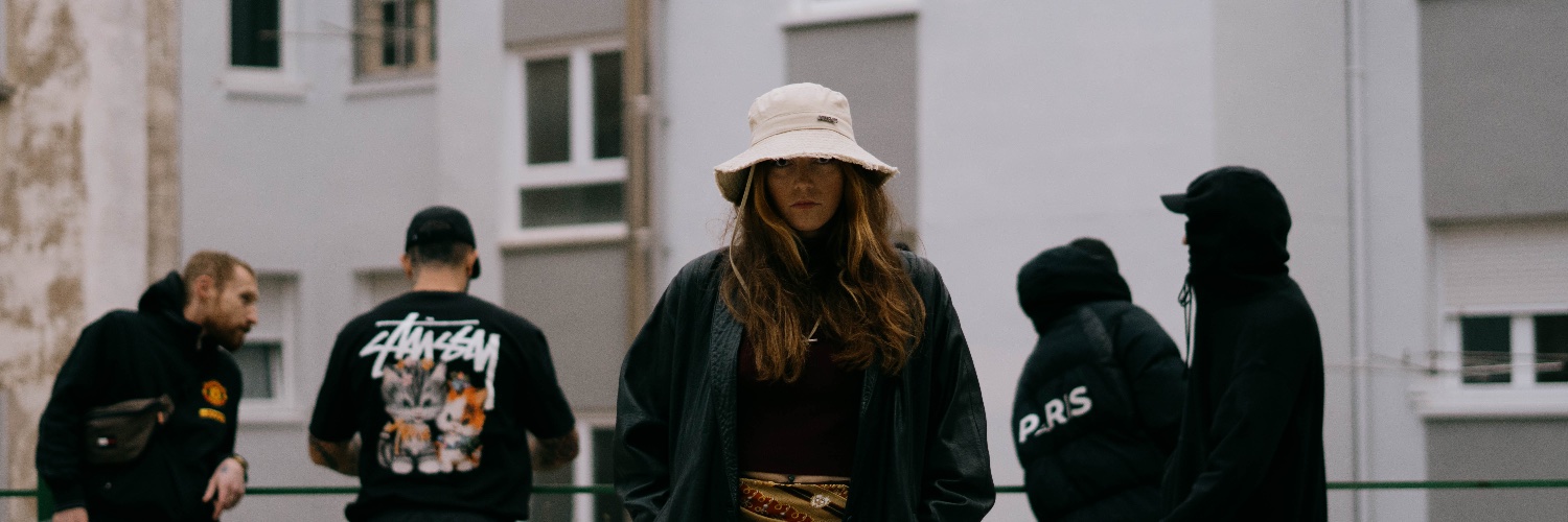 _anamaes_'s profile banner image