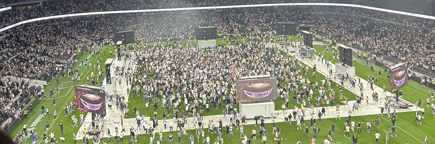 Elliott Vowles banner