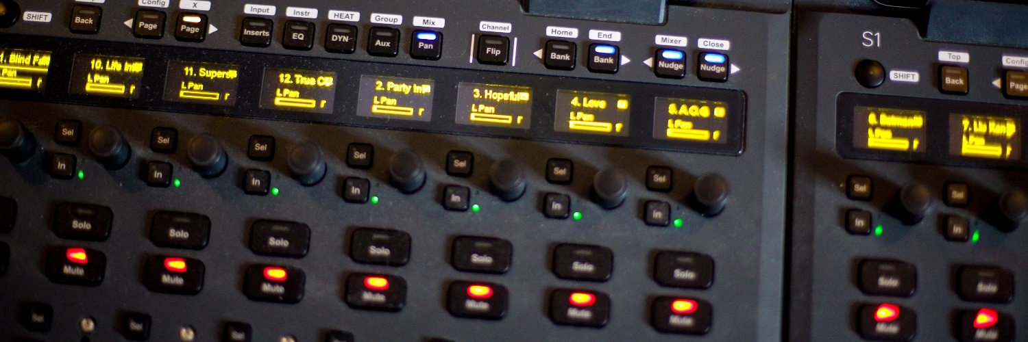 izz508's profile banner image
