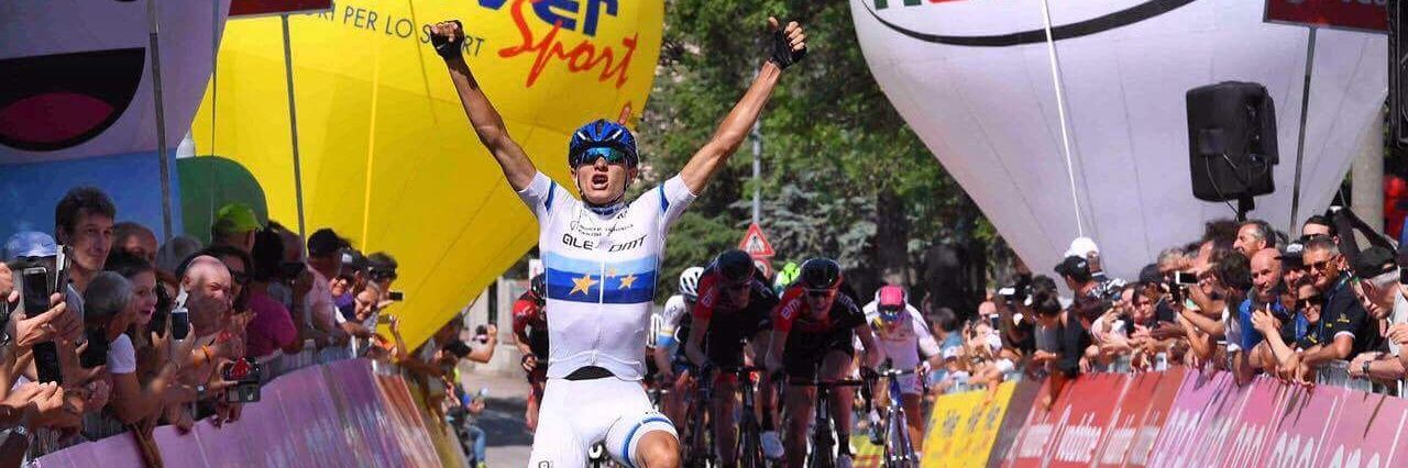 Aleksandr Riabushenko banner