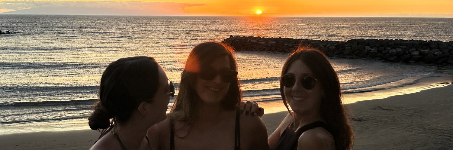mireesaa's profile banner image