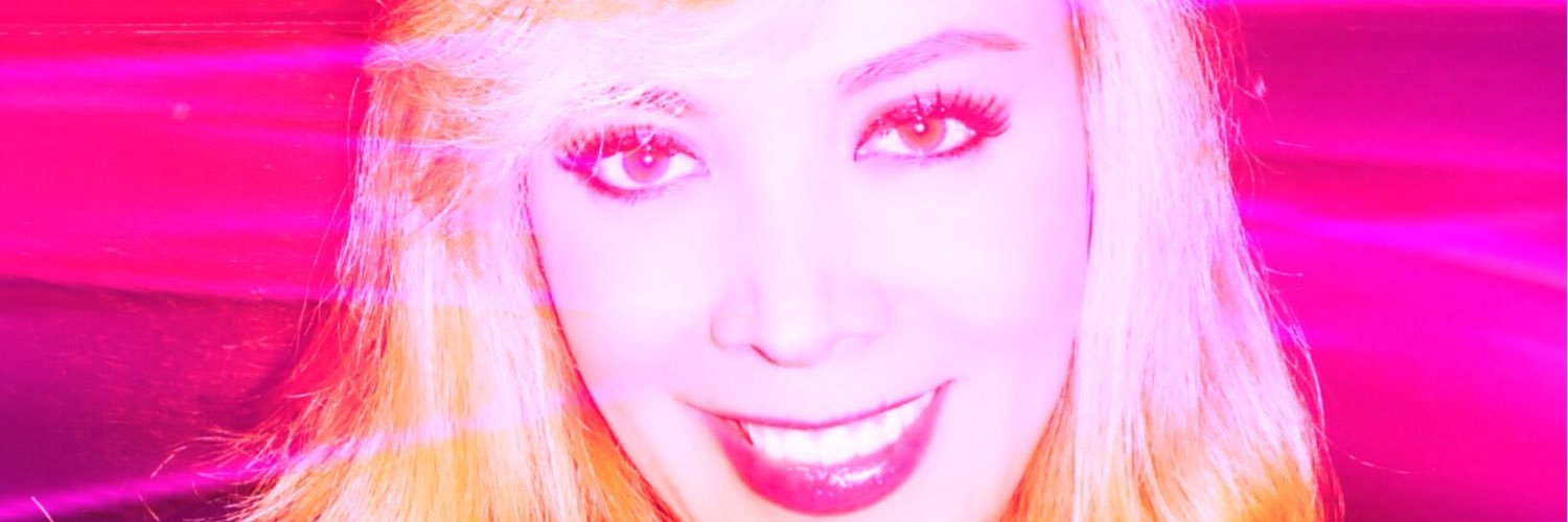 Angela Dávalos banner