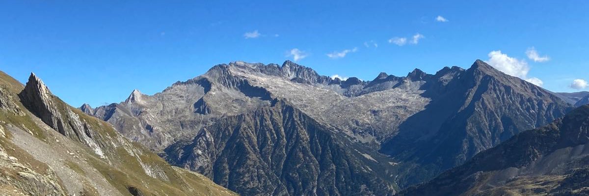 escu_18's profile banner image