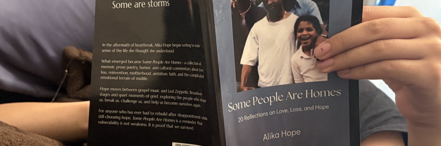 AlikaHope's profile banner image
