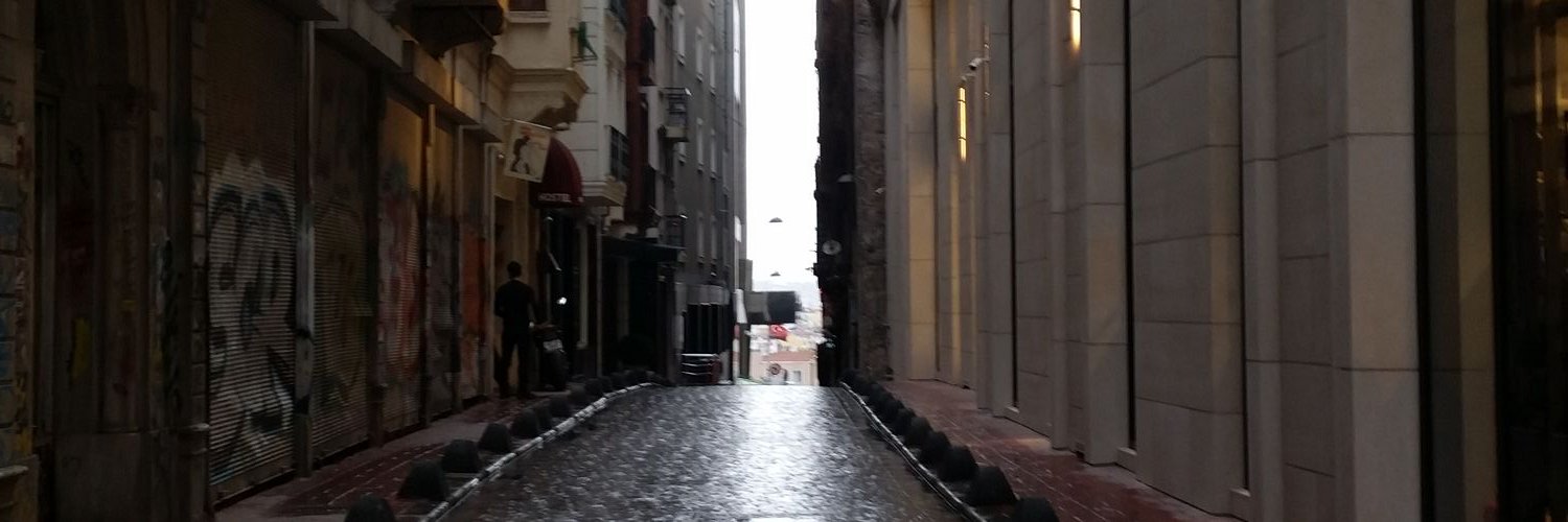 ezzozzezz's profile banner image