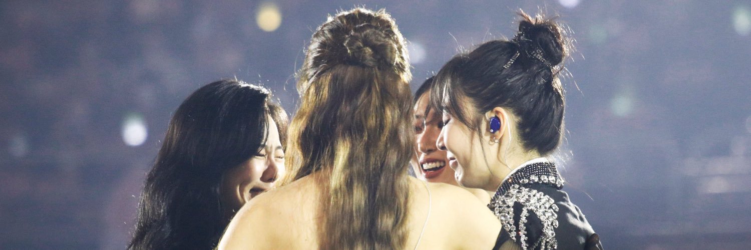 mylovesmoon's profile banner image