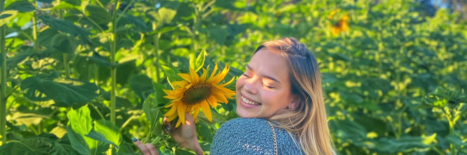 Gretchen_F7's profile banner image