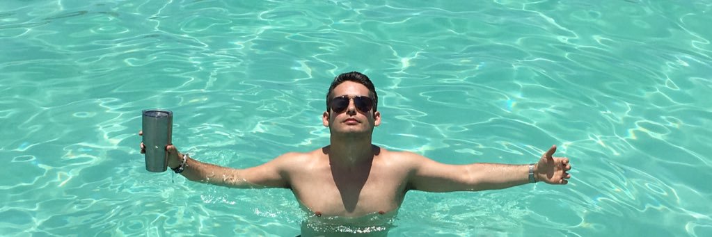 angelbueno's profile banner image