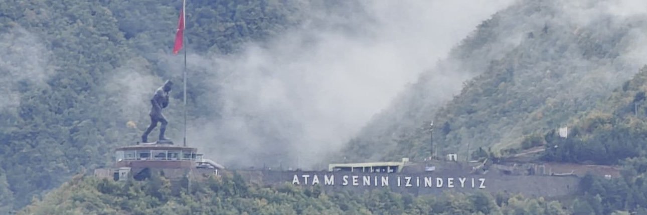 aysekncl's profile banner image