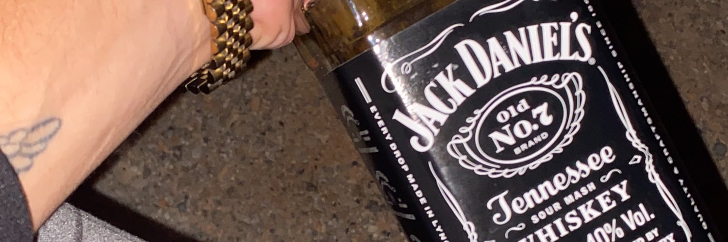 alimhdr_'s profile banner image