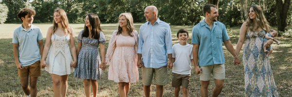 LauraGMason Profile Banner