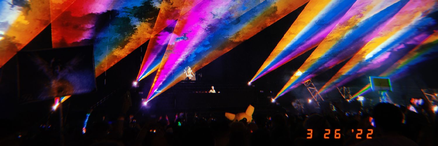 vicchella's profile banner image