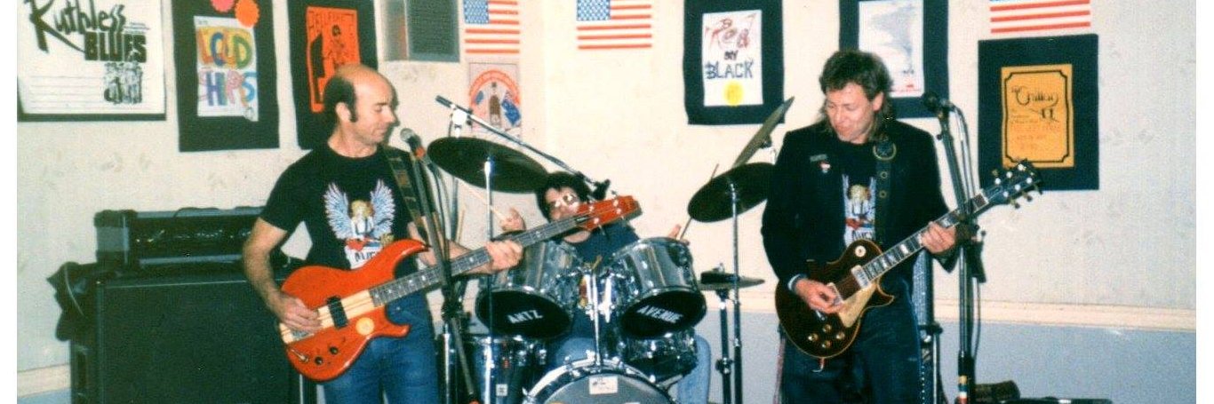 Antzave's profile banner image
