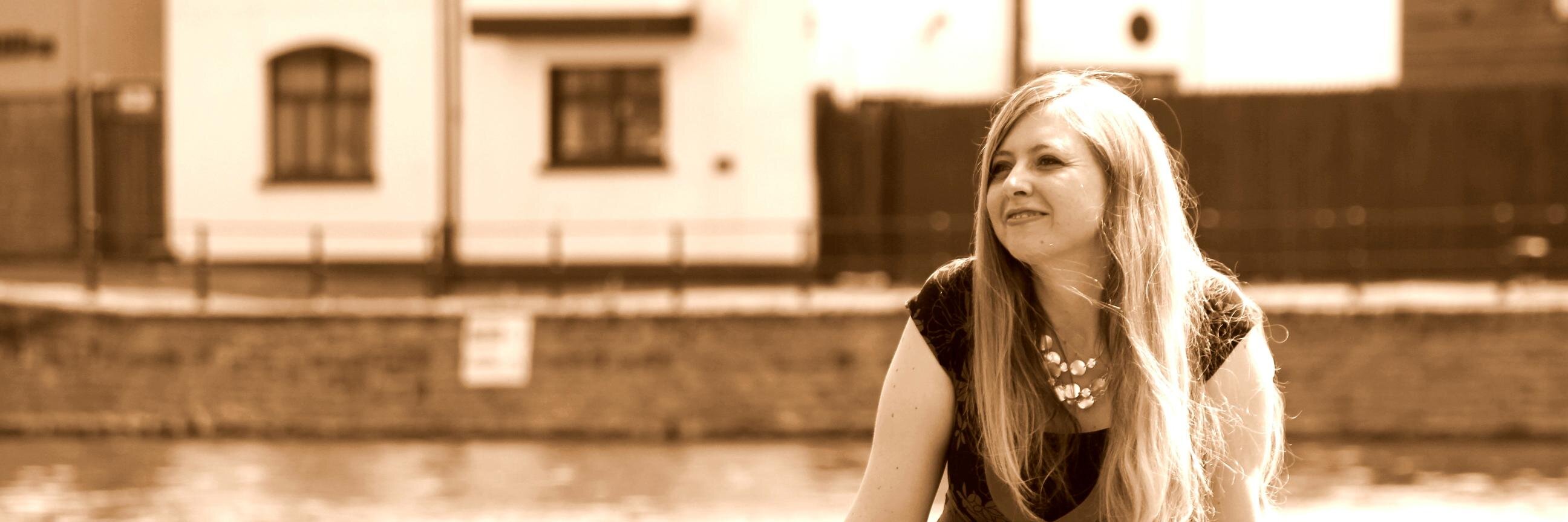 Helenmunt's profile banner image