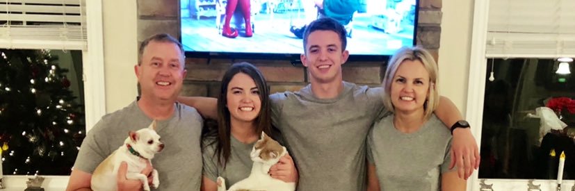 brookelew_'s profile banner image