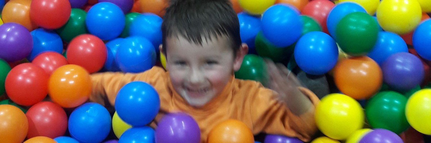 darlingdenisee's profile banner image