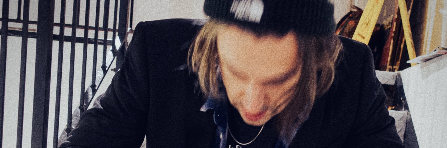 dandedie's profile banner image