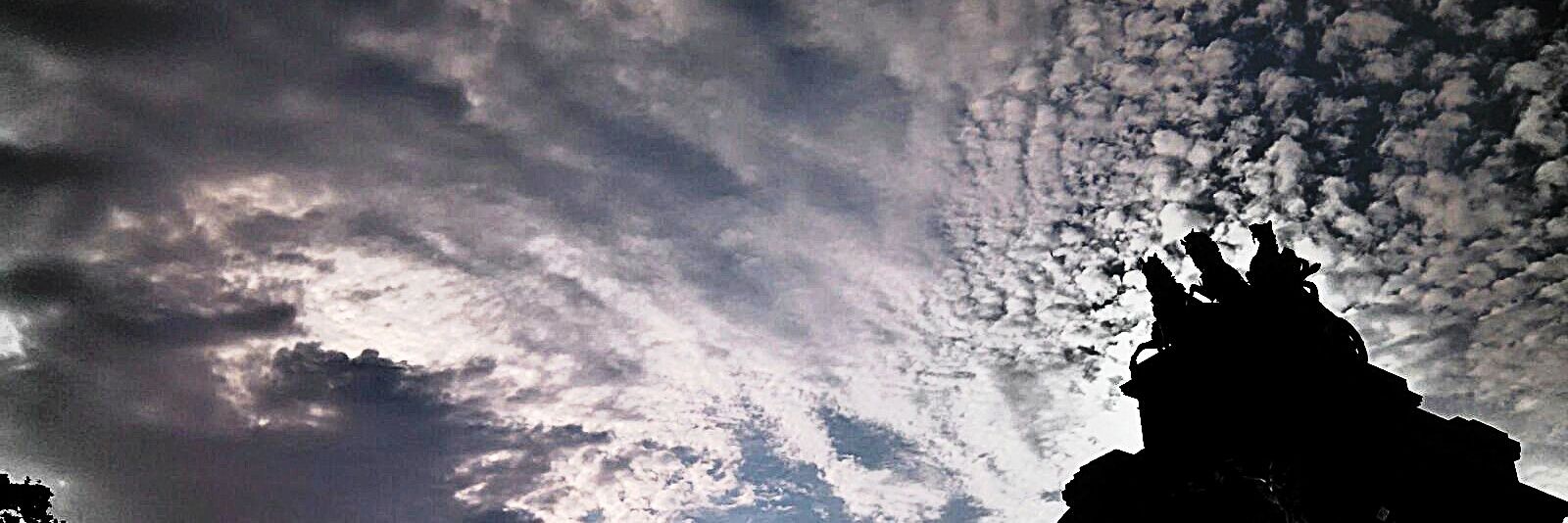 MoonlighThinks's profile banner image
