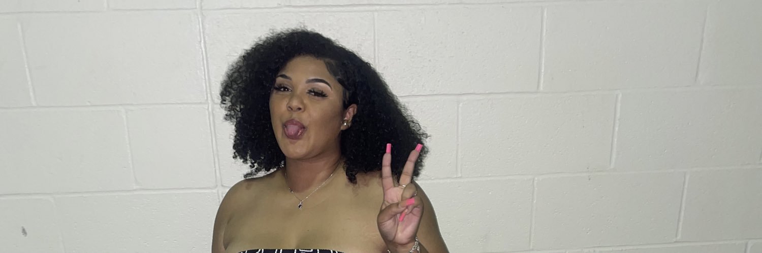 curlyheadraee's profile banner image