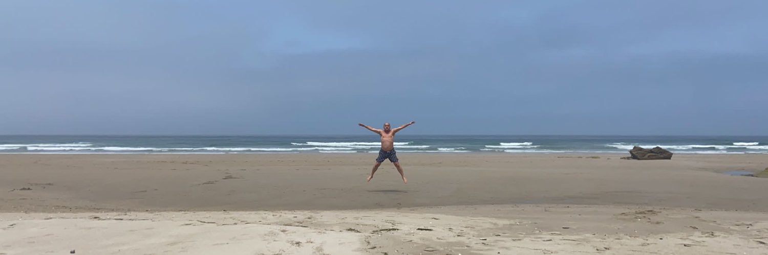 manelyanez's profile banner image
