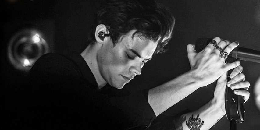 zouiall's profile banner image