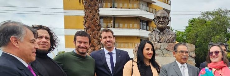 Oscar Oñativia 🌿 banner