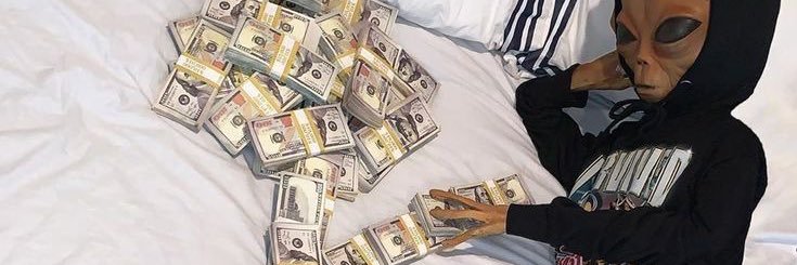 lavishKima's profile banner image