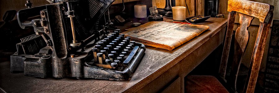 Sarah Moorhead - Author👁✒️ banner