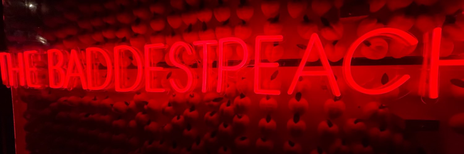 glozettee's profile banner image