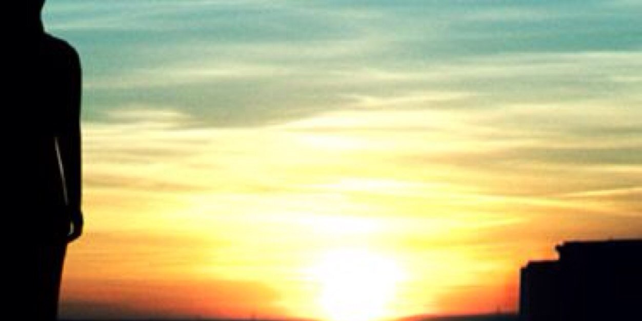 mones9's profile banner image