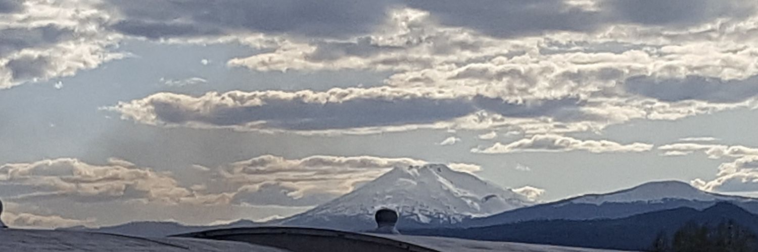 khgrnis's profile banner image