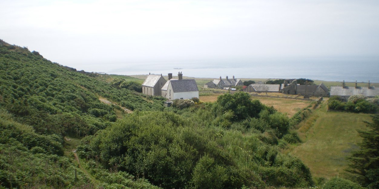 mairowen3's profile banner image