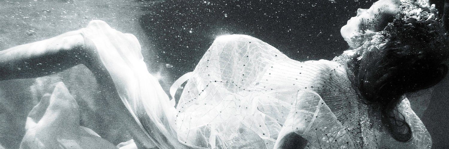 qayunn's profile banner image