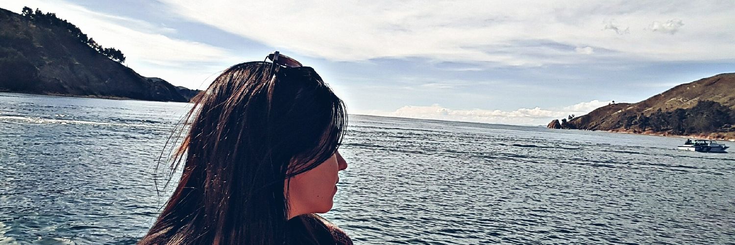 madylugom's profile banner image