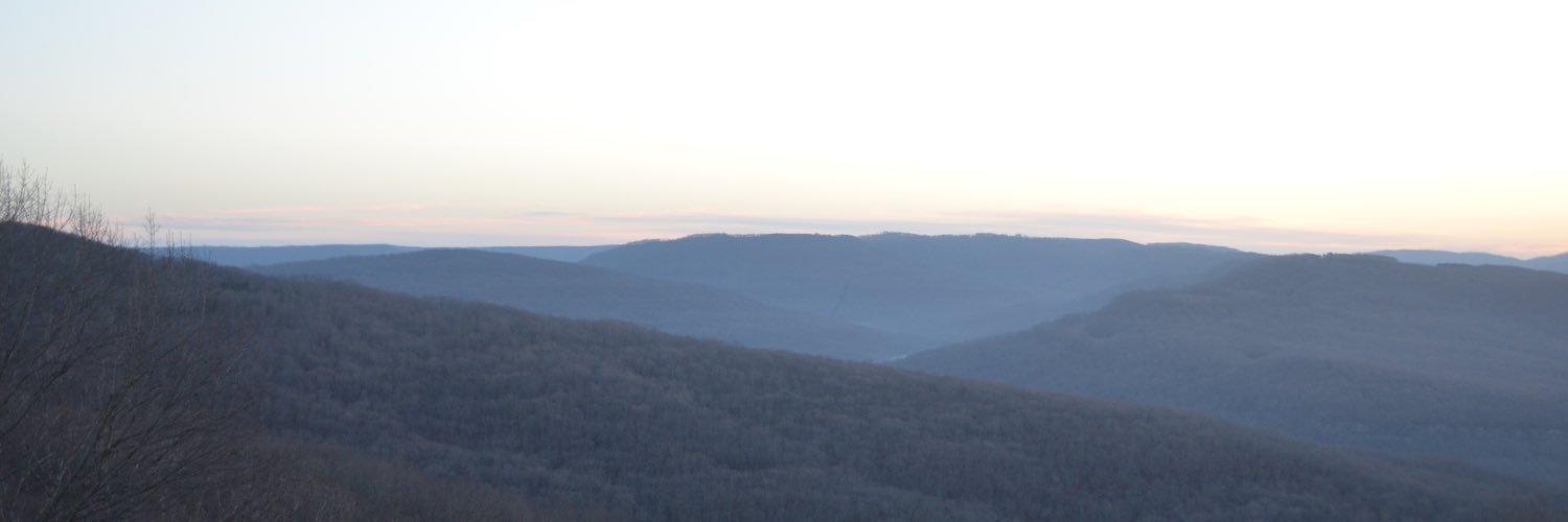 emilyannthomp's profile banner image