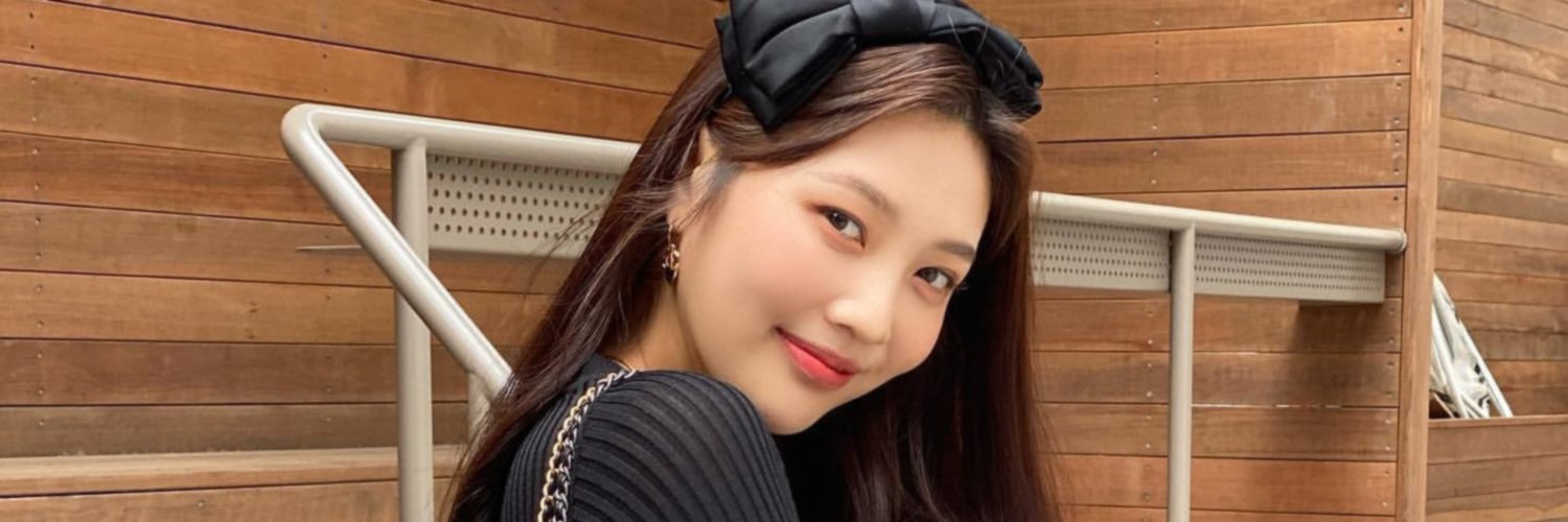 joyarchive's profile banner image